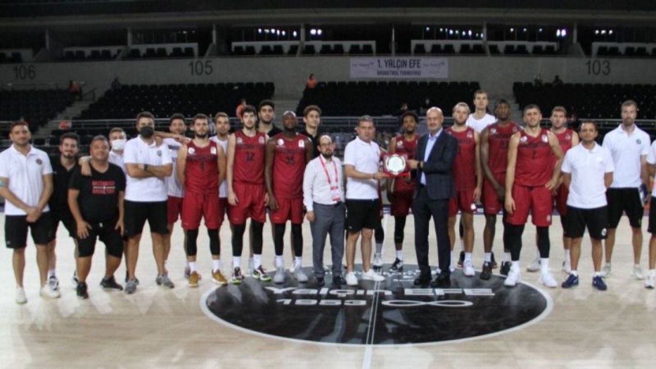 Şampiyon Gaziantep Basketbol