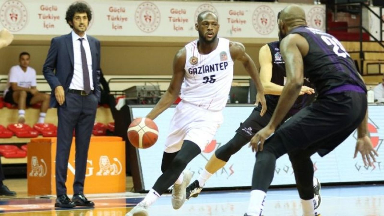 Gaziantep Basketbol mağlup başladı