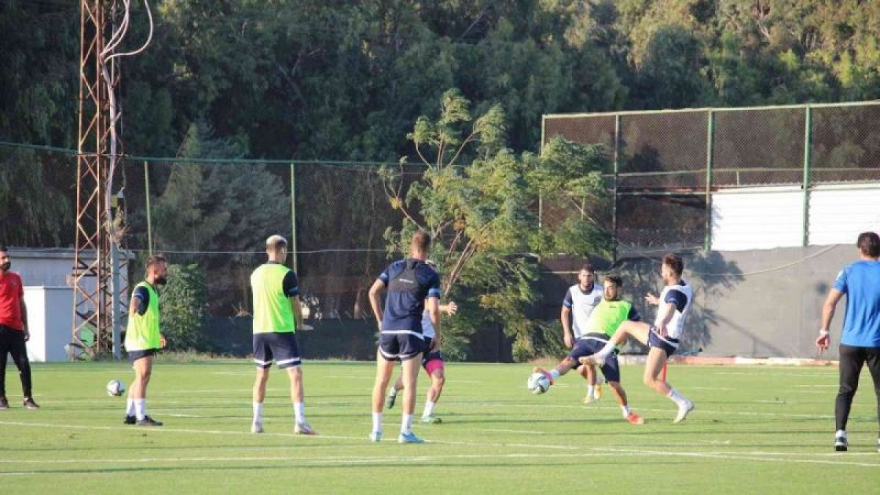 Hatay İddialı: Hatayspor Teknik Direktörü Yenmemiz İçin Aynı Seviyede Devam Etmeliyiz.Gaziantep Fk'yı Yeneceğiz!