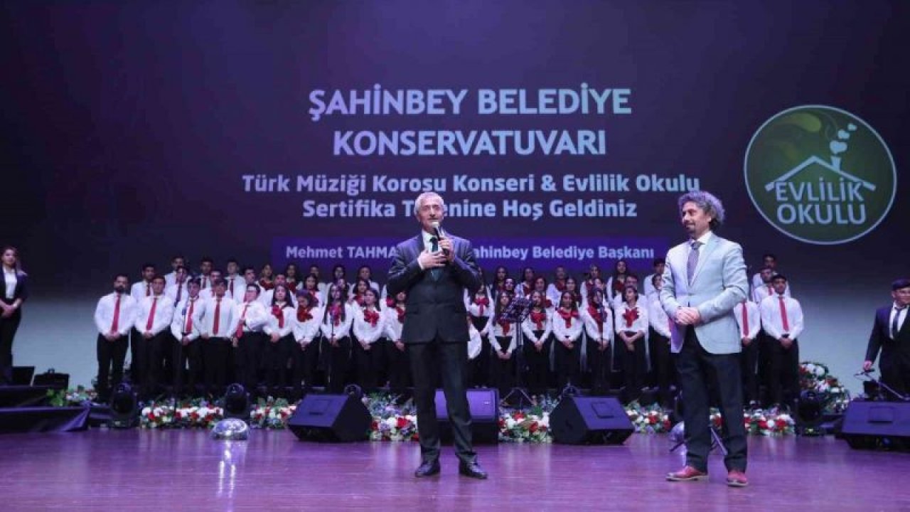 Çiftlere konserli sertifika töreni