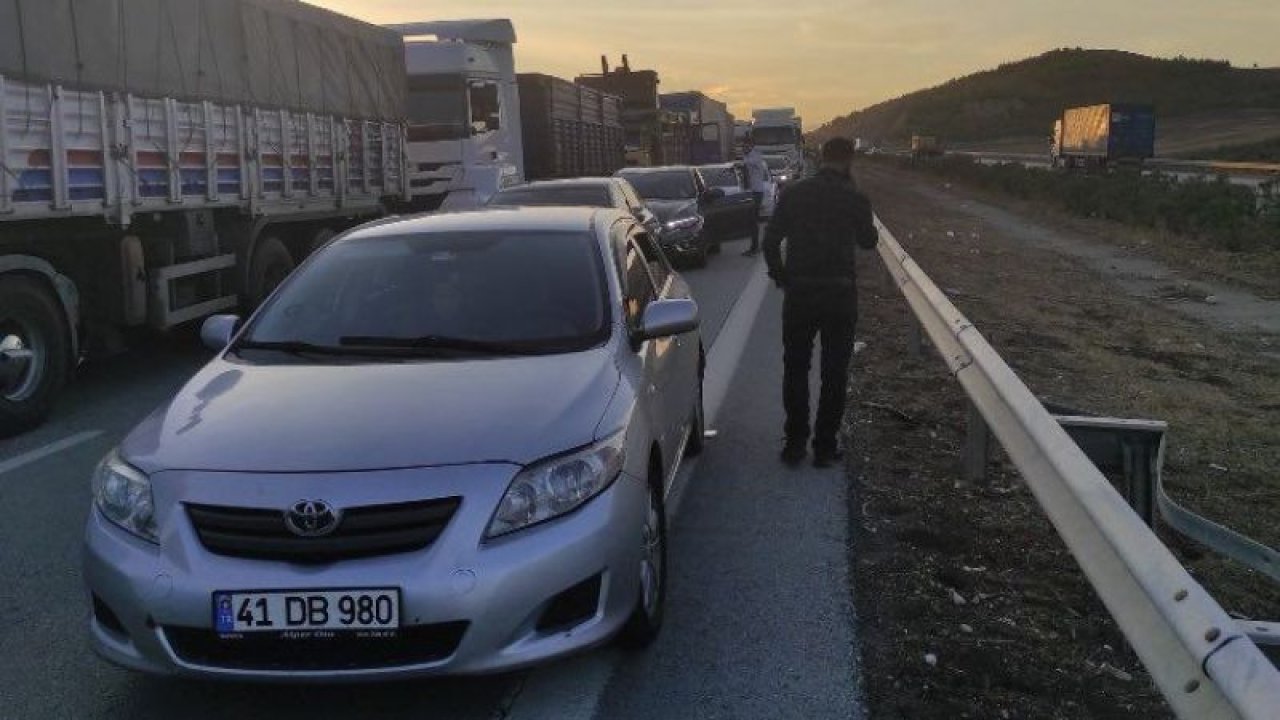 SAATLER SÜREN BEKLEYİŞ! Nurdağı-Gaziantep yolunda inanılmaz kuyruk!