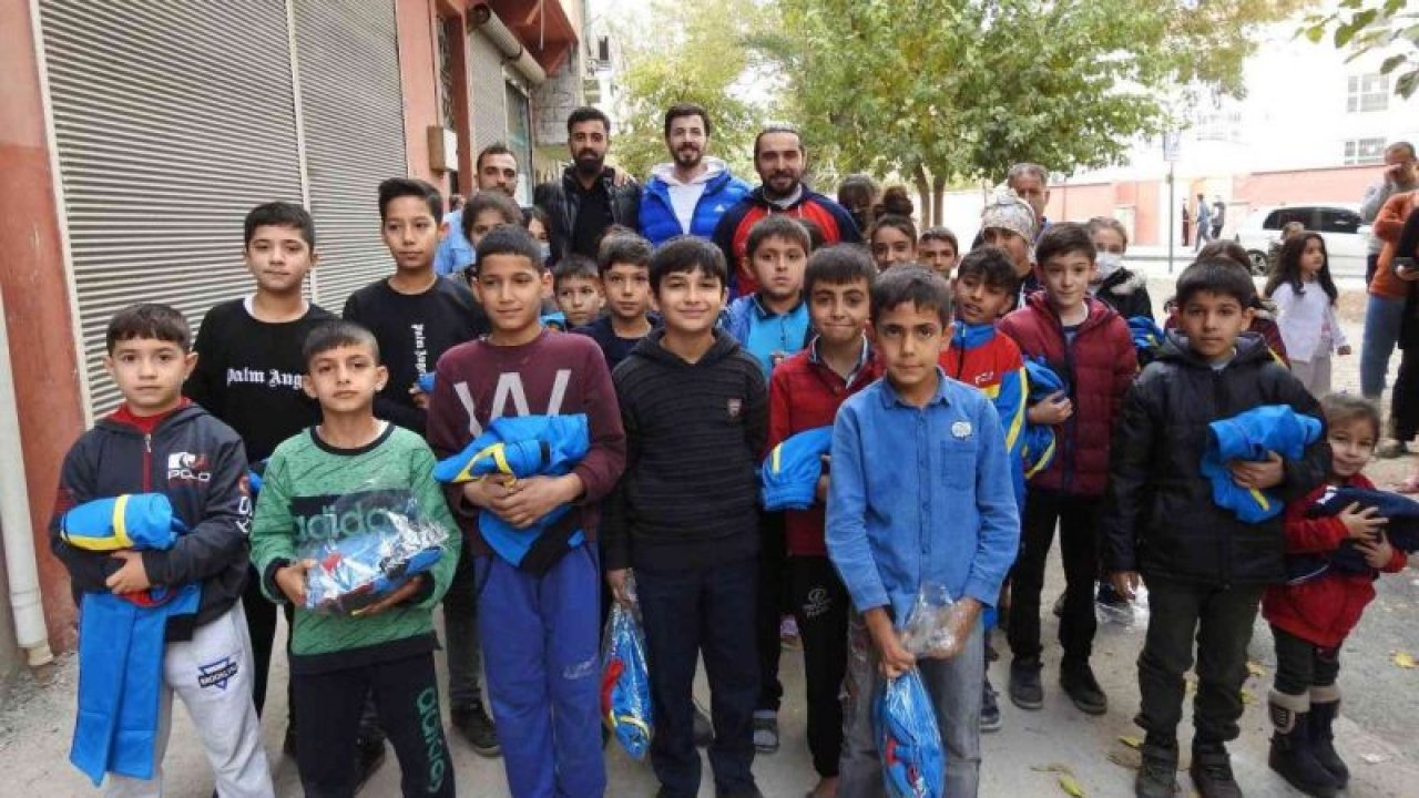 Video Haber: Gaziantepli Gencin Yardım Aşkı...Yaşadığı travma kendisinin de çocukların da hayatını değiştirdi