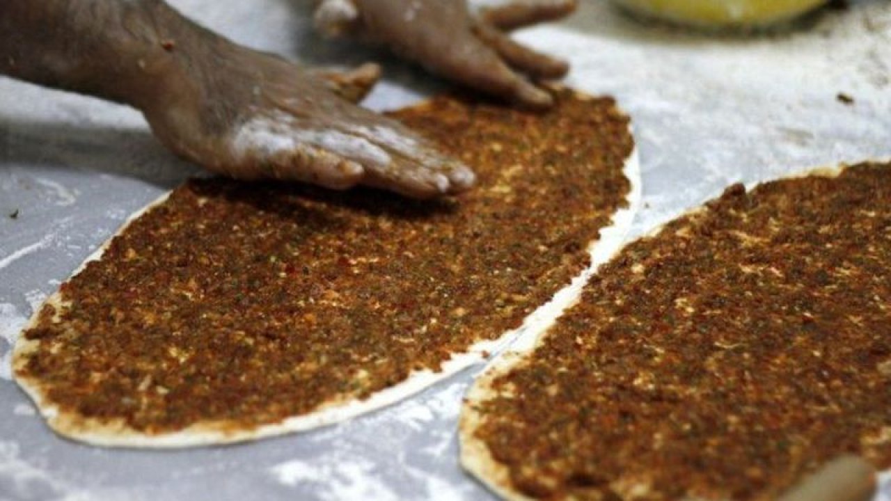 Gaziantep çullama lahmacunu mu? Pizza mı tercih edilmeli?  yorumlarınızı bekliyoruz