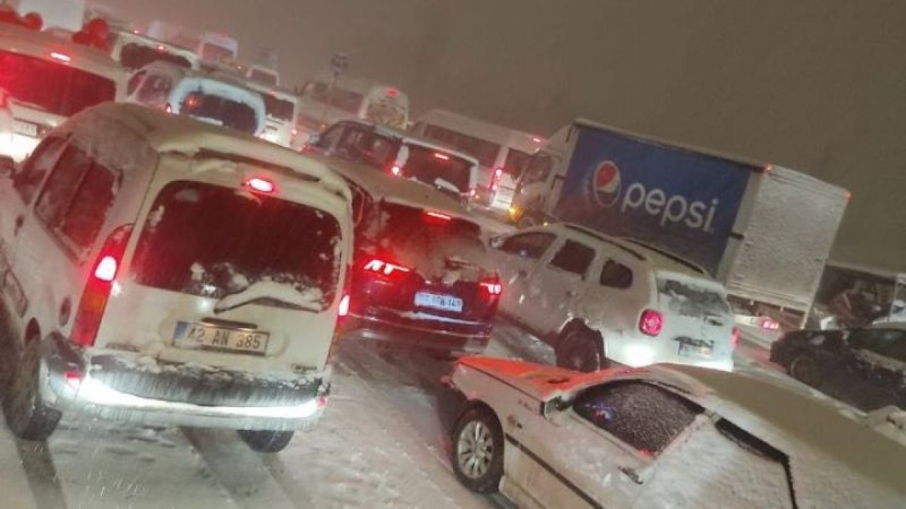 Son Dakika: Gaziantep’te farklı farklı bölgelerde vatandaşlar yolda mahsur kaldı!