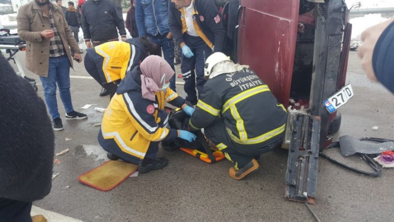 Son Dakika: Gaziantep'te devrilen otomobildeki 2 kişi yaralandı