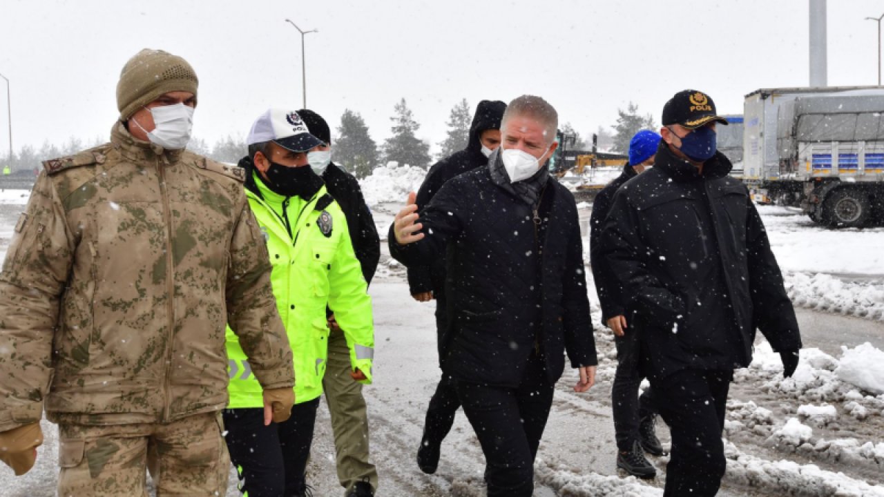 Son Dakika: Gaziantep Valisi Davut Gül Açıkladı: Gaziantep-Nurdağı otoyolu trafiğe açıldı... Dikkat! Tırlar Hariç Lastikleri Uygun Araçlar Kullanabilir