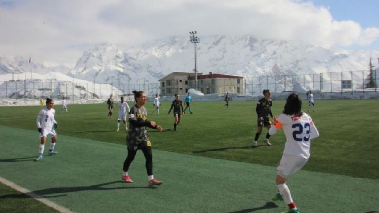 ALG Hakkari’de berabere kaldı