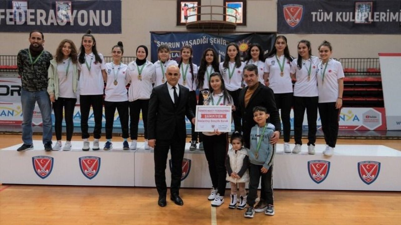 Hokeyde şampiyon Dorukspor