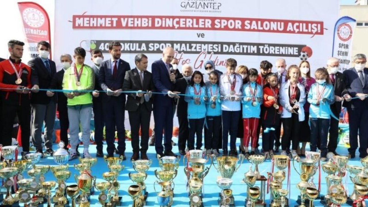 Vehbi Dinçerler spor salonu açıldı