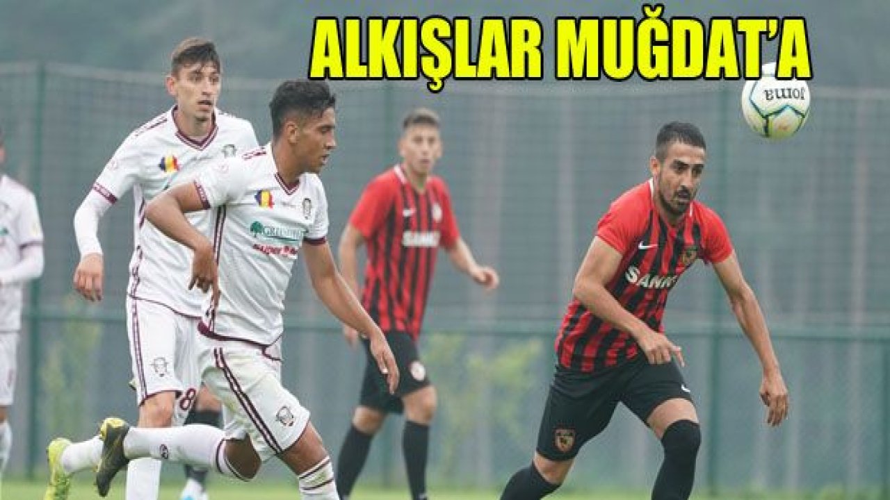 Alkışlar Muğdat Çelik'e