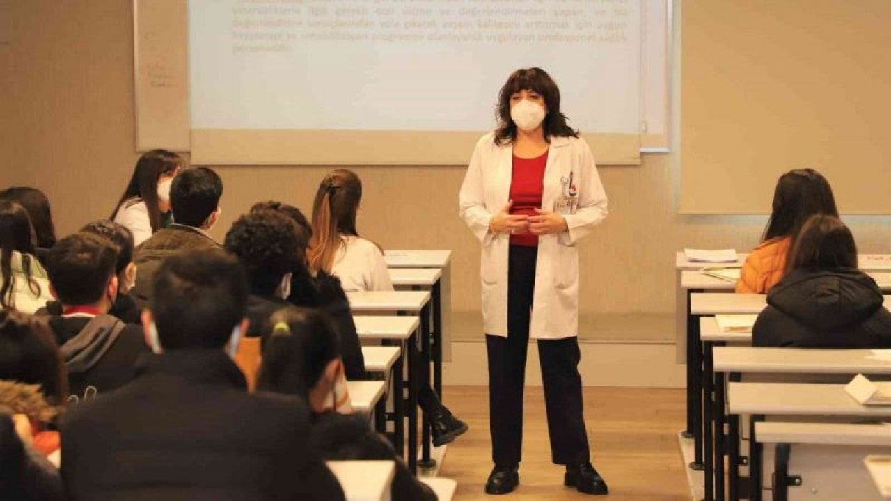 Akkent Anadolu Lisesi öğrencileri SANKO Üniversitesi’nde