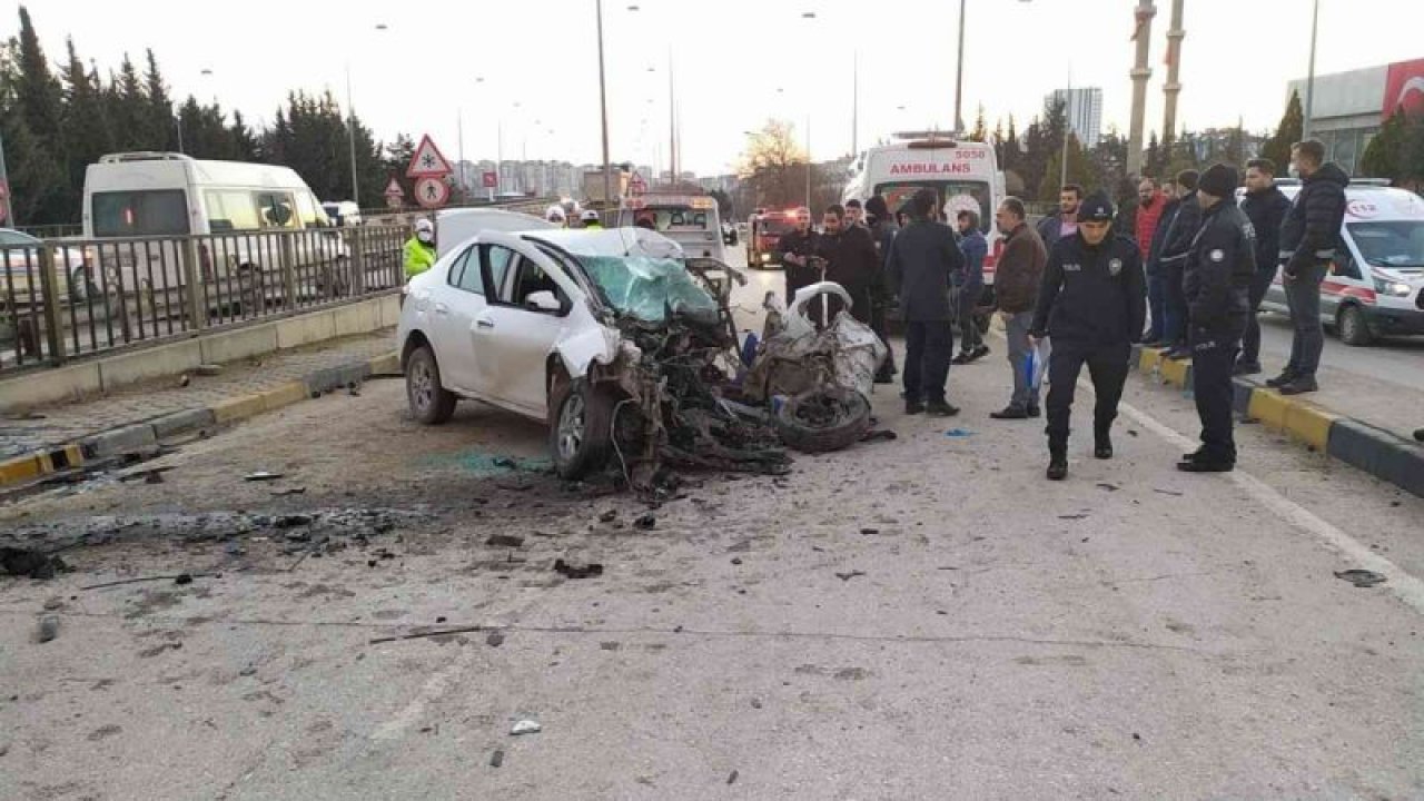 Son Dakika Haber: Video Haber...Gaziantep'te FECİ kaza! GATEM'de Yön levhasına çarpan otomobil sürücüsü hayatını kaybetti!