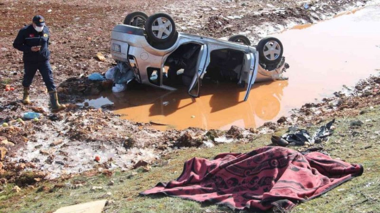 Gaziantep'te virajı alamayan araç şarampole uçtu: 1 ölü, 4 yaralı...Video Haber