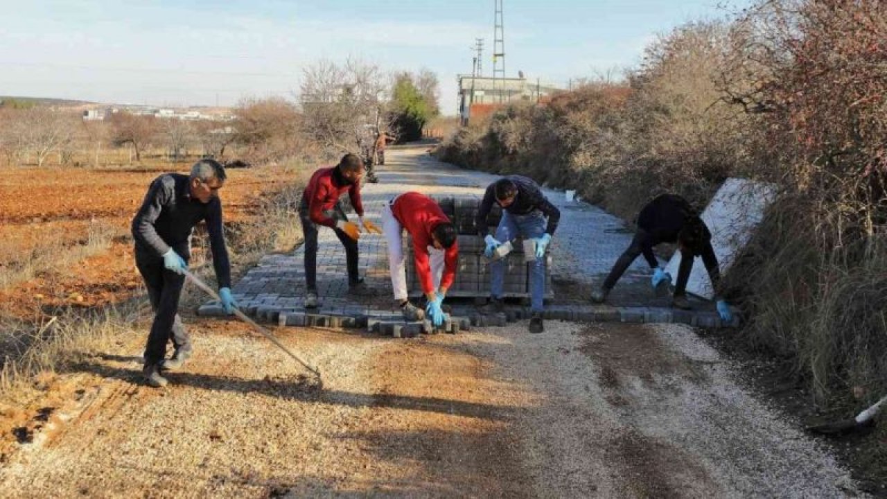 Şehitkamil'de Erikli Mahallesinin tüm yollarına kilitli parke taşı döşendi