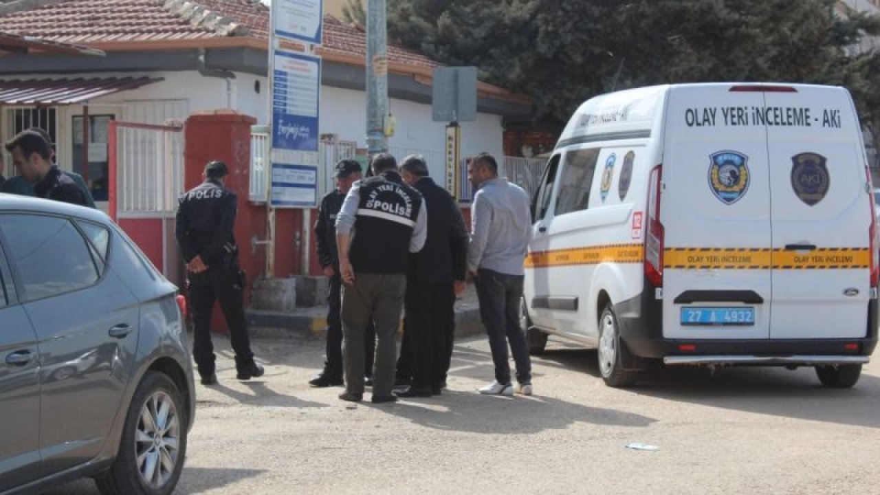 Son Dakika: İşte Detaylar...Gaziantep'te hangi okulun önünde dehşet yaşandı.2 veli birbirleriyle kavga etti!Okulun İçinde Silah Sıkıldı