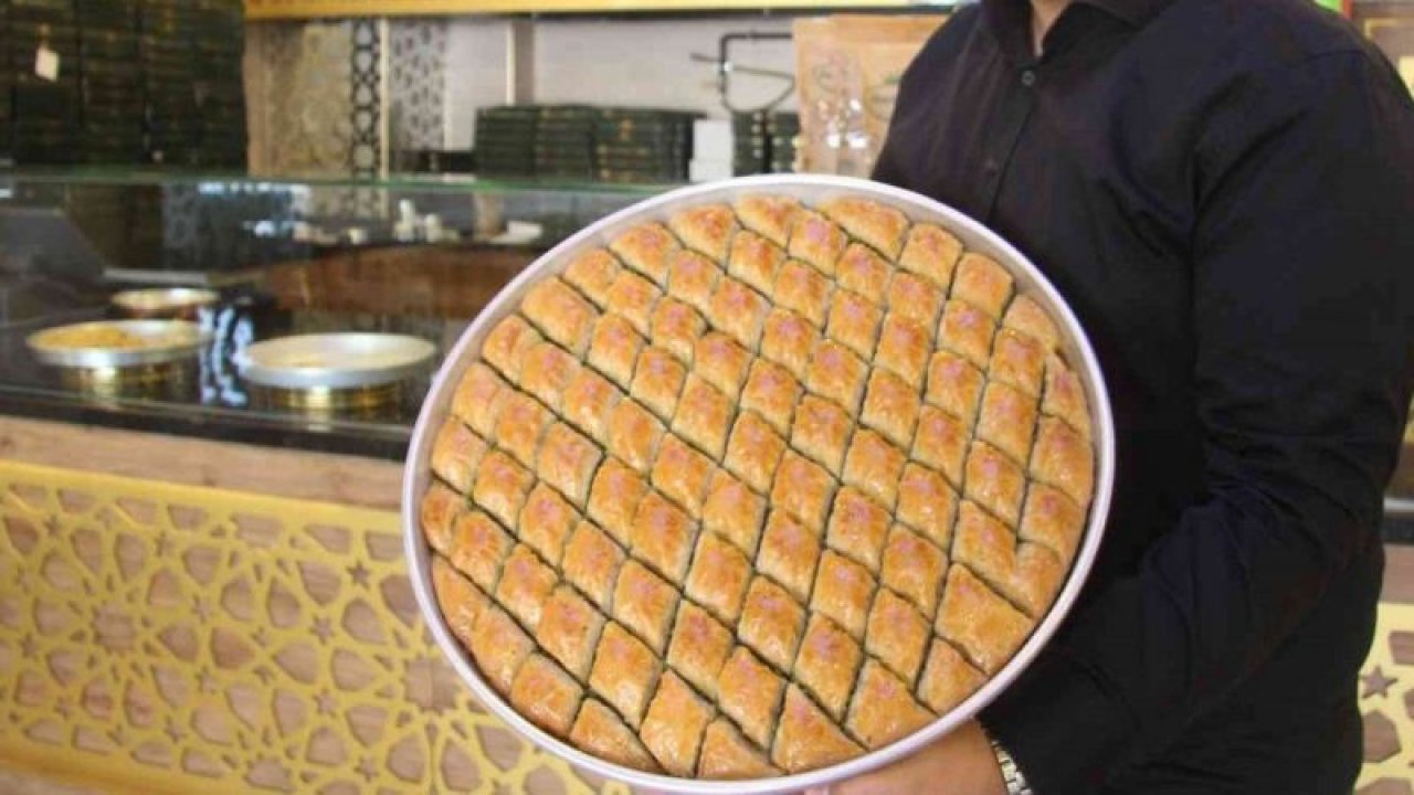 Gaziantep Baklavanın başkenti, Vatandaş Yiyemiyor! Antep Baklavası  ihracatı rekor kırıyor....