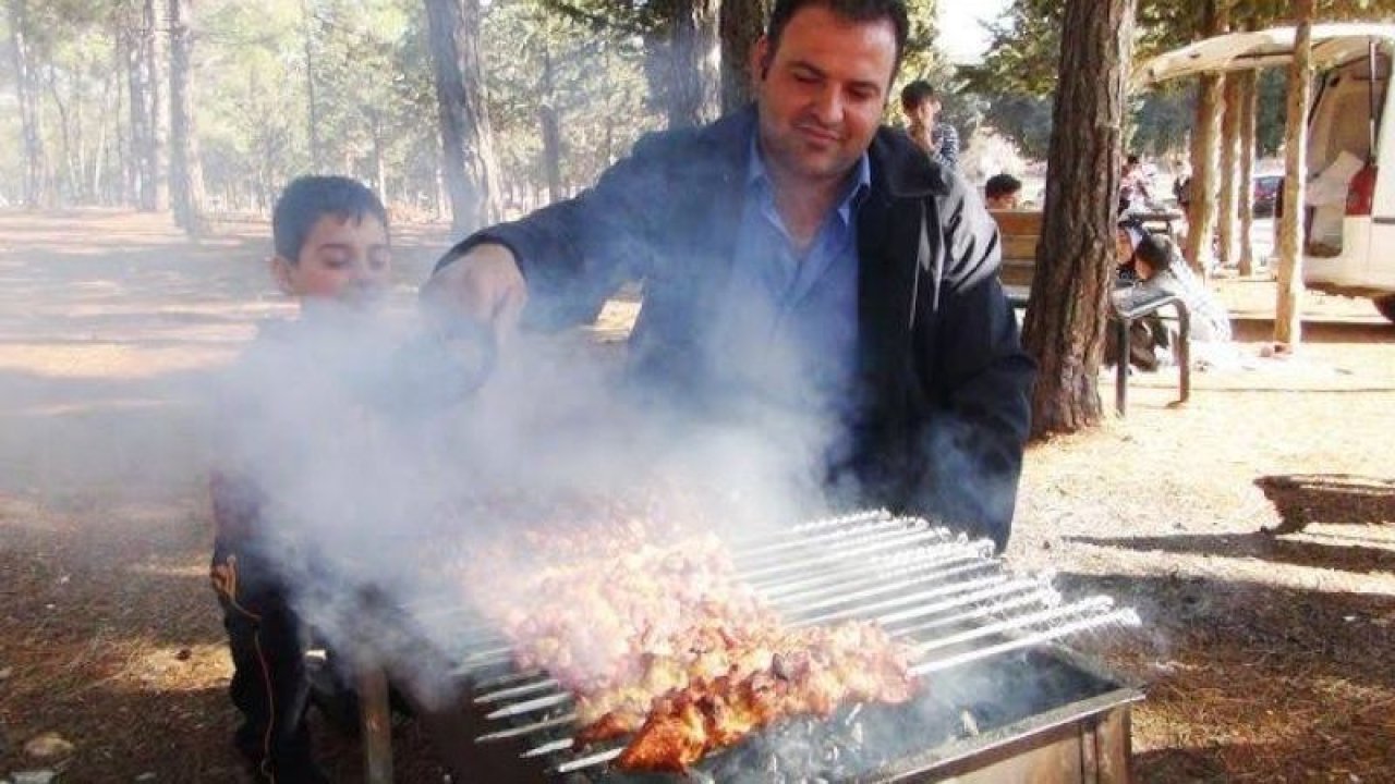 Gaziantep'e Yaz Geldi! Antepliler Mangal Yapmaya Başladı! Eti Bulamazken, Mangal Kömürü 35 Lira! Gaziantepli Kebap Yemeye TövbeEtmeye Çalışıyor....