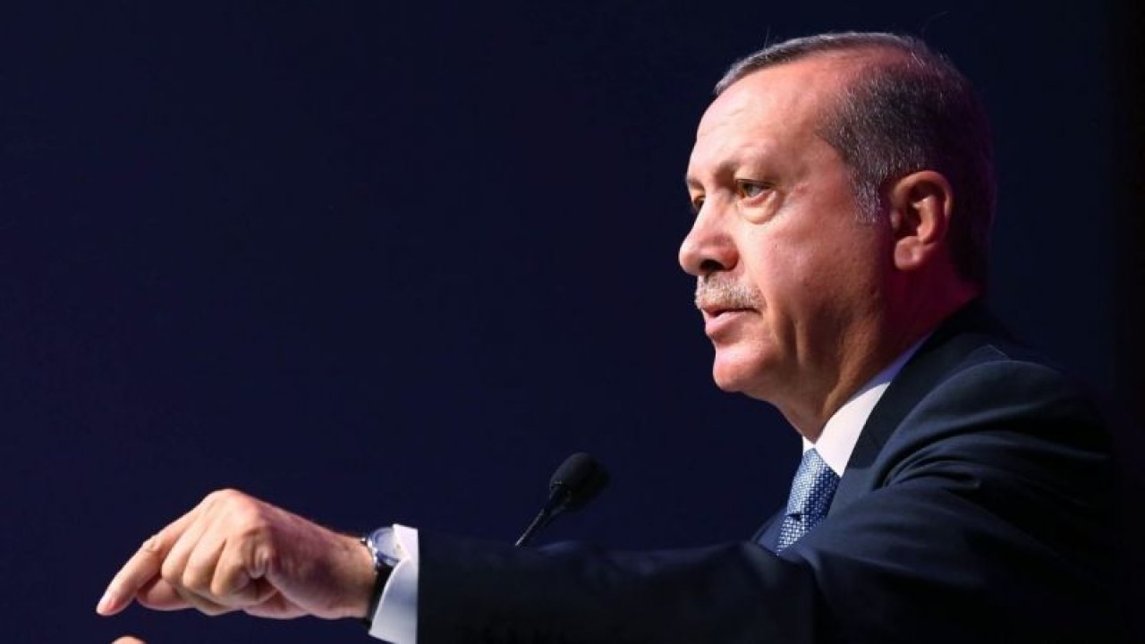 Son Dakika: Cumhurbaşkanı Recep Tayyip Erdoğan'dan dikkat çeken asgari ücret 2022 ve 1 Mayıs açıklaması!