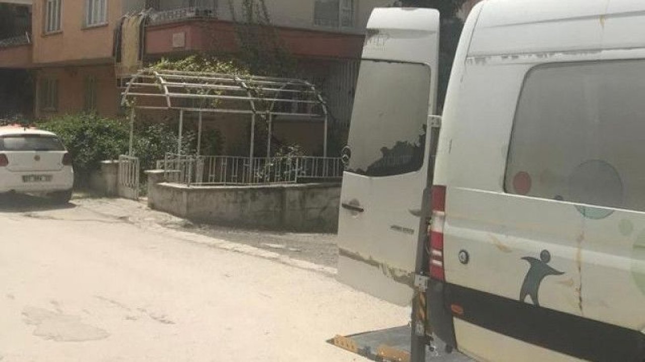 Gaziantep'te engelli anne, oğlunun nikah ve düğününe belediyenin asansörlü aracıyla götürüldü