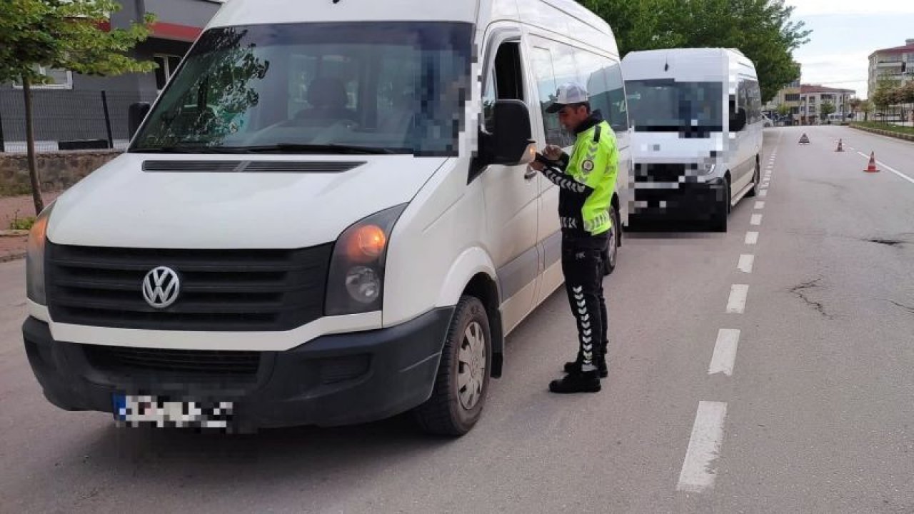 Gaziantep'te Trafik Denetleme Şube Müdürlüğü ekipleri korsan taşımacılık yaptığı tespit edilen sürücülere cezai işlem uyguladı