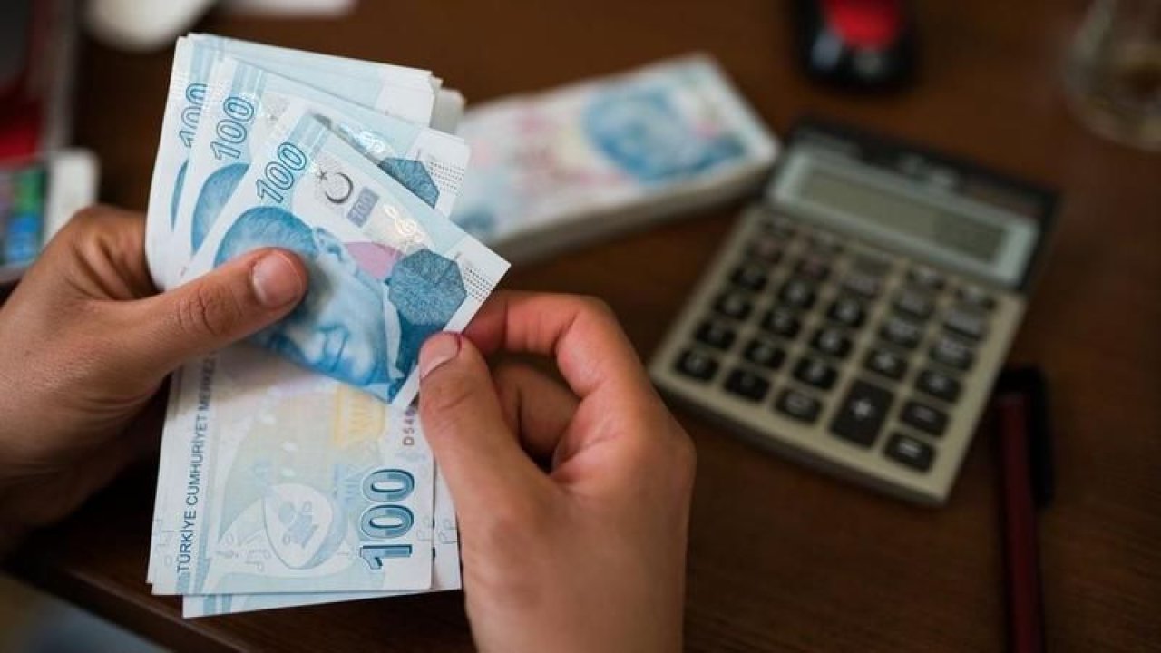 Emekli promosyon yarışı kızışıyor! Kampanyalar ile promosyon bedeli yükseliyor: O banka gelene anında 3000 TL nakit ödemesi yapıyor!