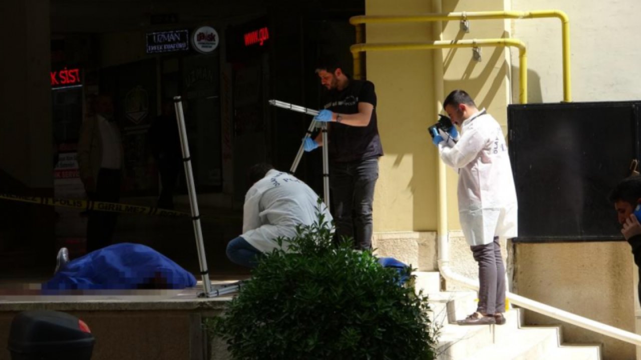 Gaziantep'te kuzenini öldüren doktorun teslim olduğu anlar kamerada