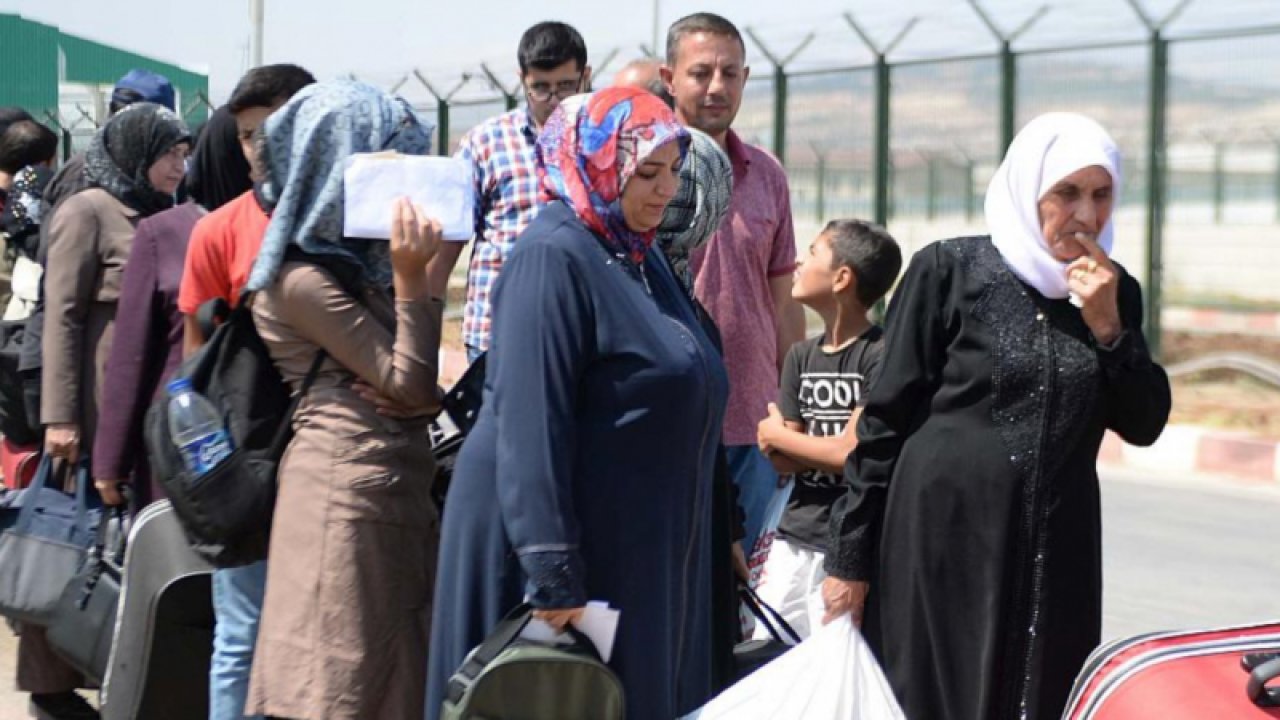 Suriyeliler Devletten Maaş Alıyor mu? Herkesin Merak Ettiği O Soruyu İçişleri Bakan Yardımcısı Çataklı canlı yayında açıkladı