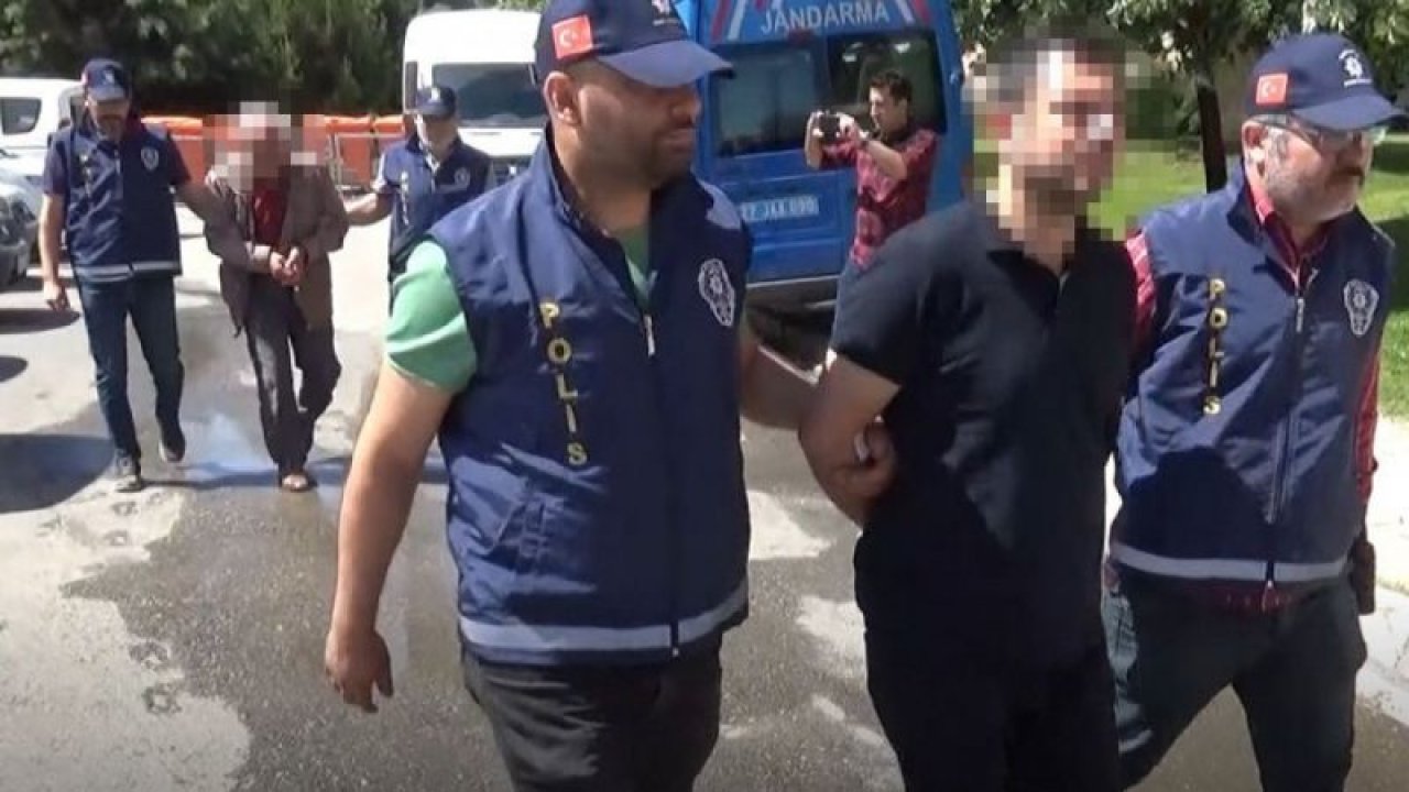 Gaziantep'te çiçek saksısı tartışması kavgasında  2 kişiyi öldüren zanlılar yakalandı! Çatışmada hayatını kaybeden Cuma Arar ve Mehmet Polat’ın cenazeleri ailelerine teslim edildi