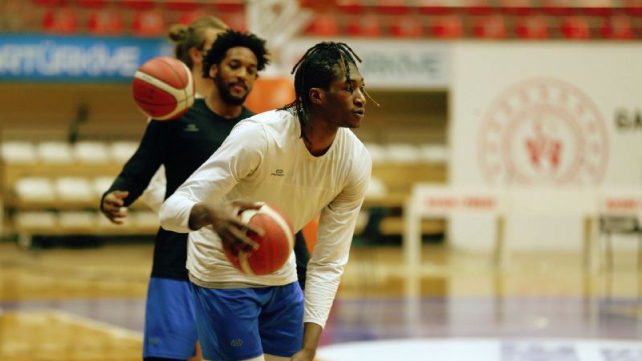 Basketbolun "En değerlisi" Alpha Kaba gururlu