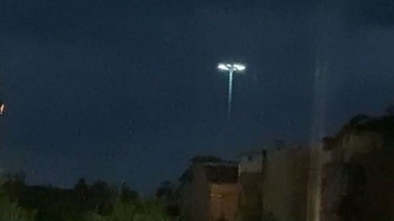 Bir Uzaylılar Eksikti! Onlarda Türkiye'ye Geldi! Vatandaşın ’Ufo’ iddiası...TIKLA İZLE