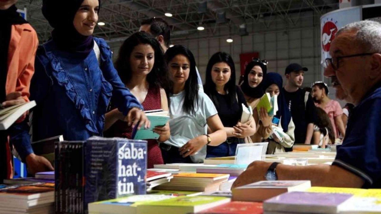 Gaziantep Kitap Fuarı’nda 3 milyon kitap görücüye çıktı