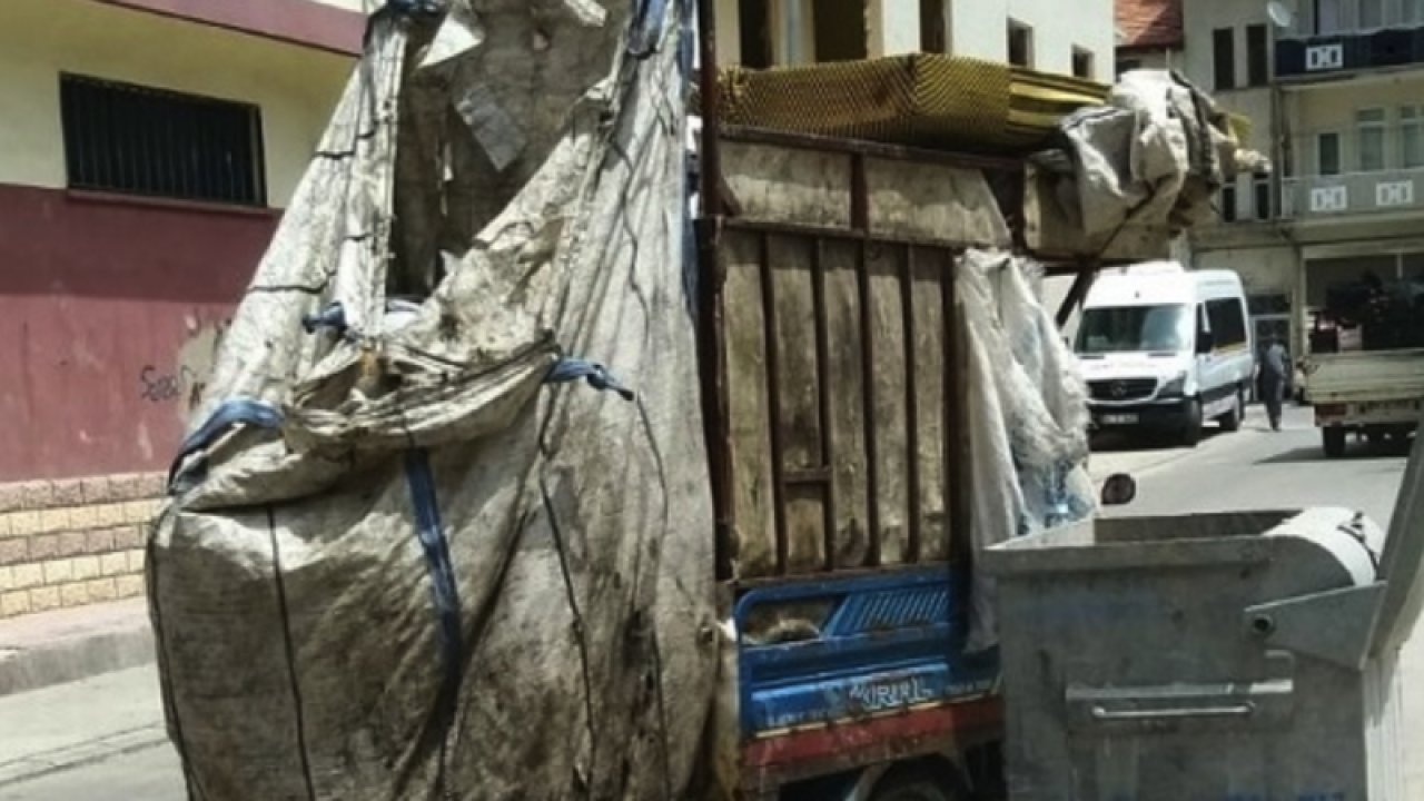 Gaziantep'te hurda toplayıcıları hem trafikte tehlike saçıyor! Hem de hırsızlık olaylarını karıştıkları iddia ediliyor...