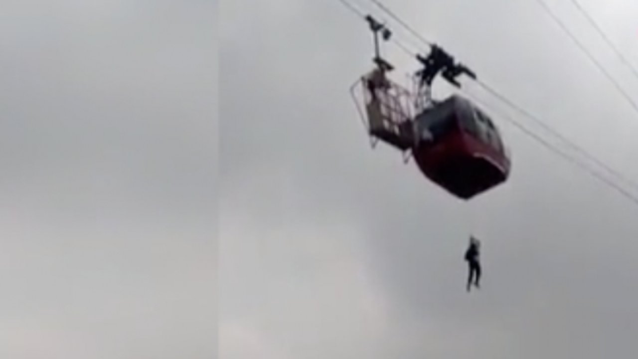 Metrelerce yükseklikteki teleferikte 6 saat mahsur kaldılar