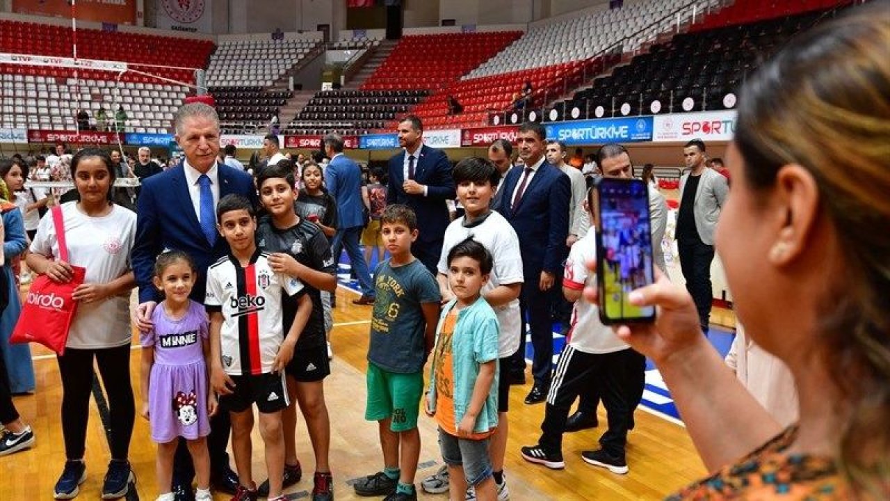 Gaziantep'te yaz spor okulları için açılış töreni düzenlendi