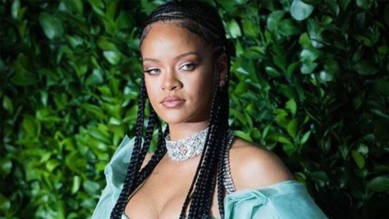 Yürü Be Kızım! Dünyanın En Zengin Kadın Müzisyeni ‘Kadın Patron’ Rihanna Oldu!