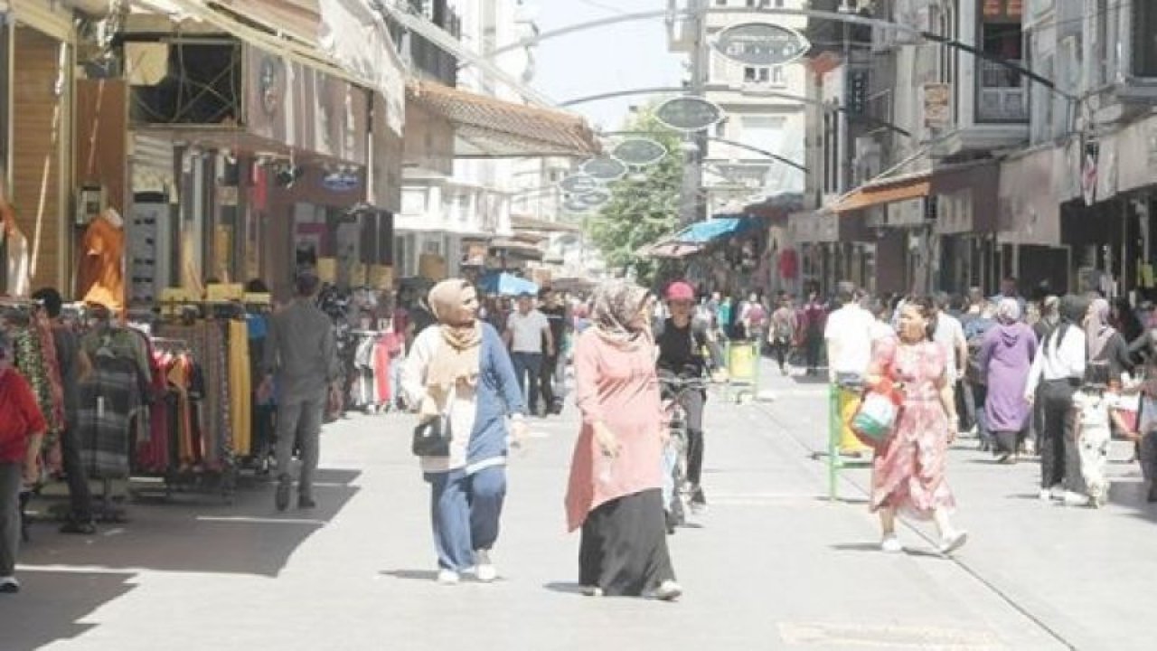 Gaziantep IRKÇI MI?  500 bin Suriyelinin eklendiği Gaziantep’te, olaysız gün geçmiyor.