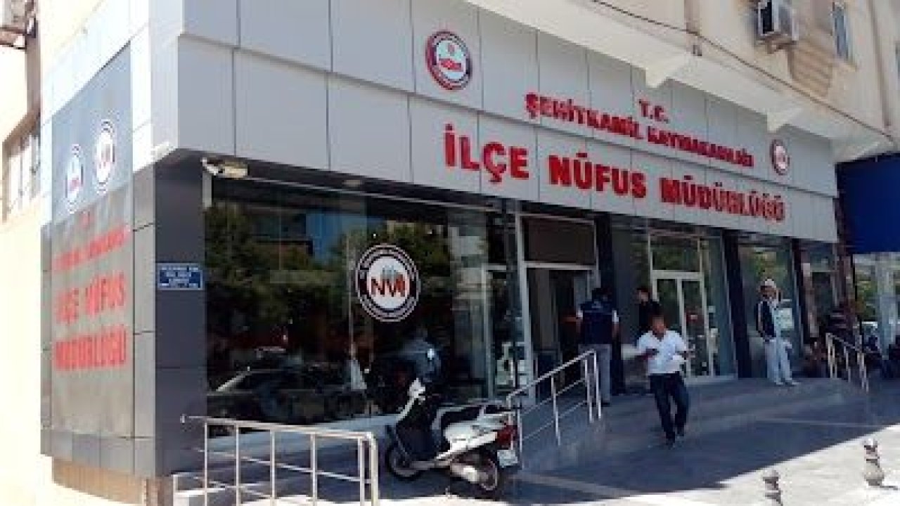 Şehitkamil nüfus müdürlüğünde vatandaşlara memurlardan özel eziyet