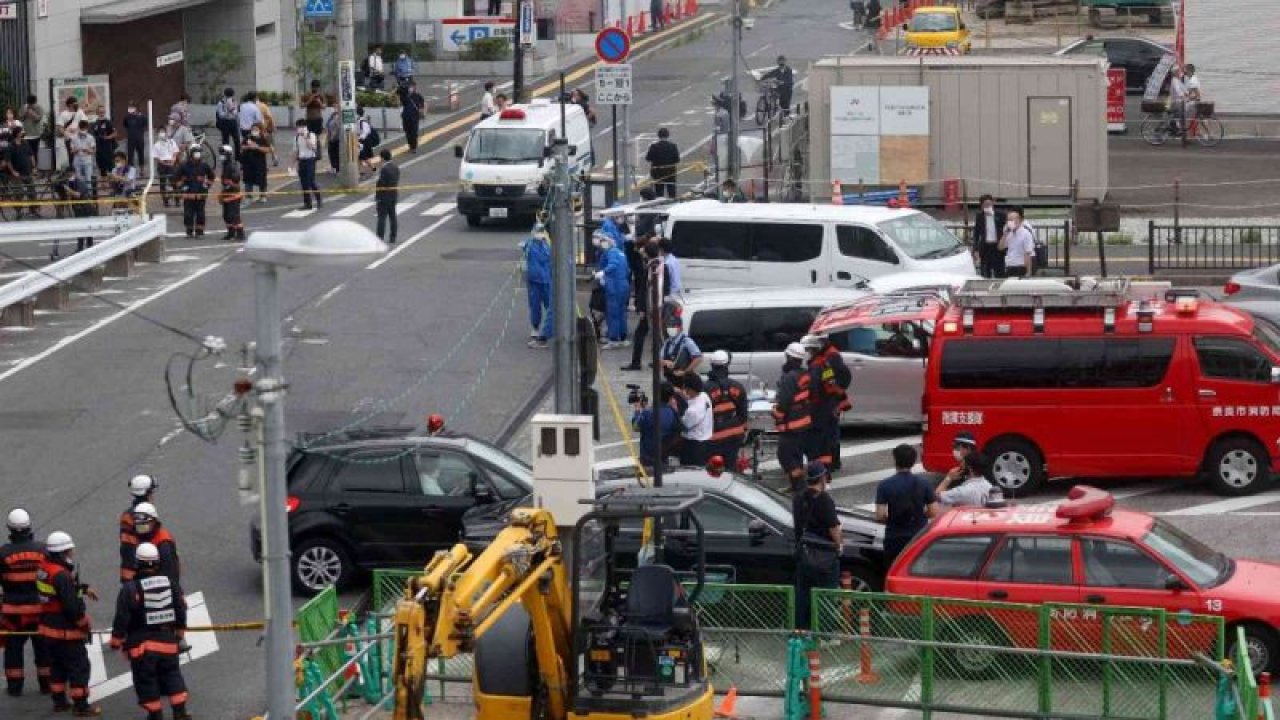 Japonya’nın eski başbakanı Abe silahlı saldırıya uğradı, durumu ağır