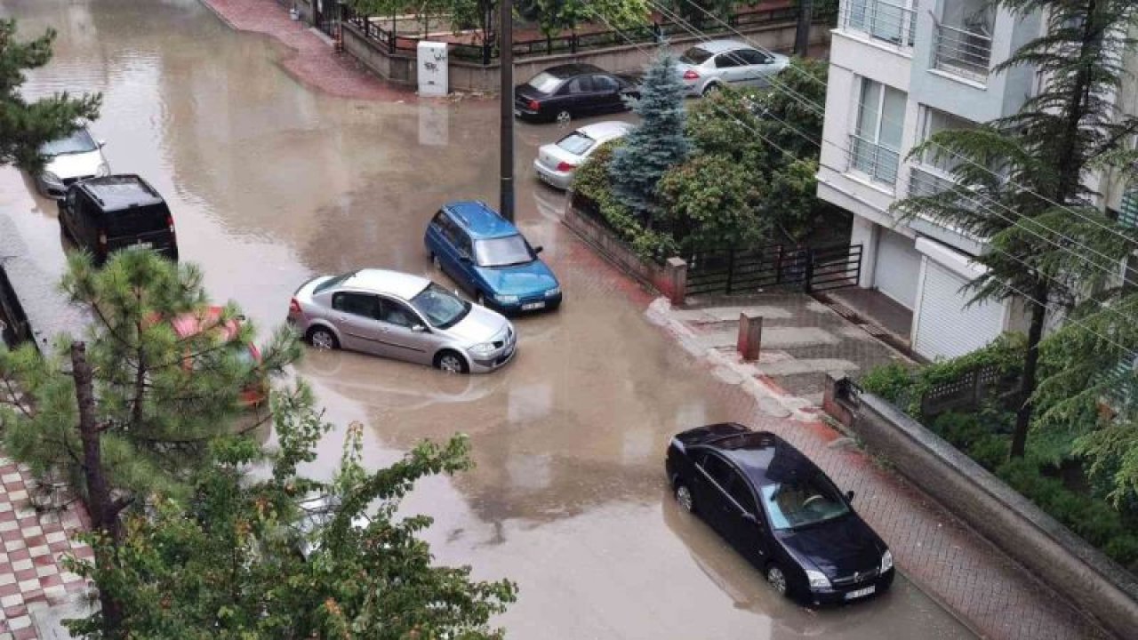 Kurban Bayramı KABUSA DÖNDÜ! Aniden bastıran sağanak yağış günlük hayatı adeta felç etti...Gaziantep'te Hava Durumu Nedir?