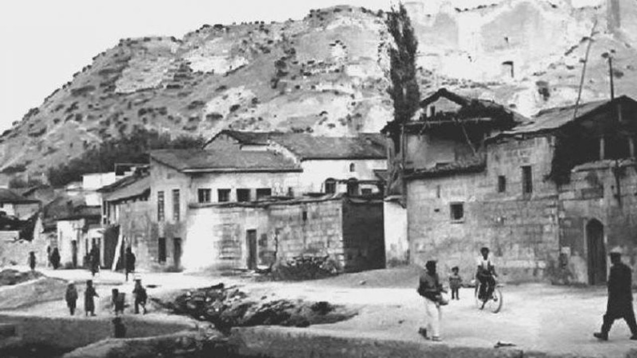 Gaziantep'te Eski Mezarlıklar Nerede? Hangi Mahaller Mezarlıklar Üzerine Kuruldu? 1937 senesinde Gaziantep’e gelen Gazi Musfata Kemal Atatürk Gaziantep'teki Mezarlıklar İçin Ne Demişti?