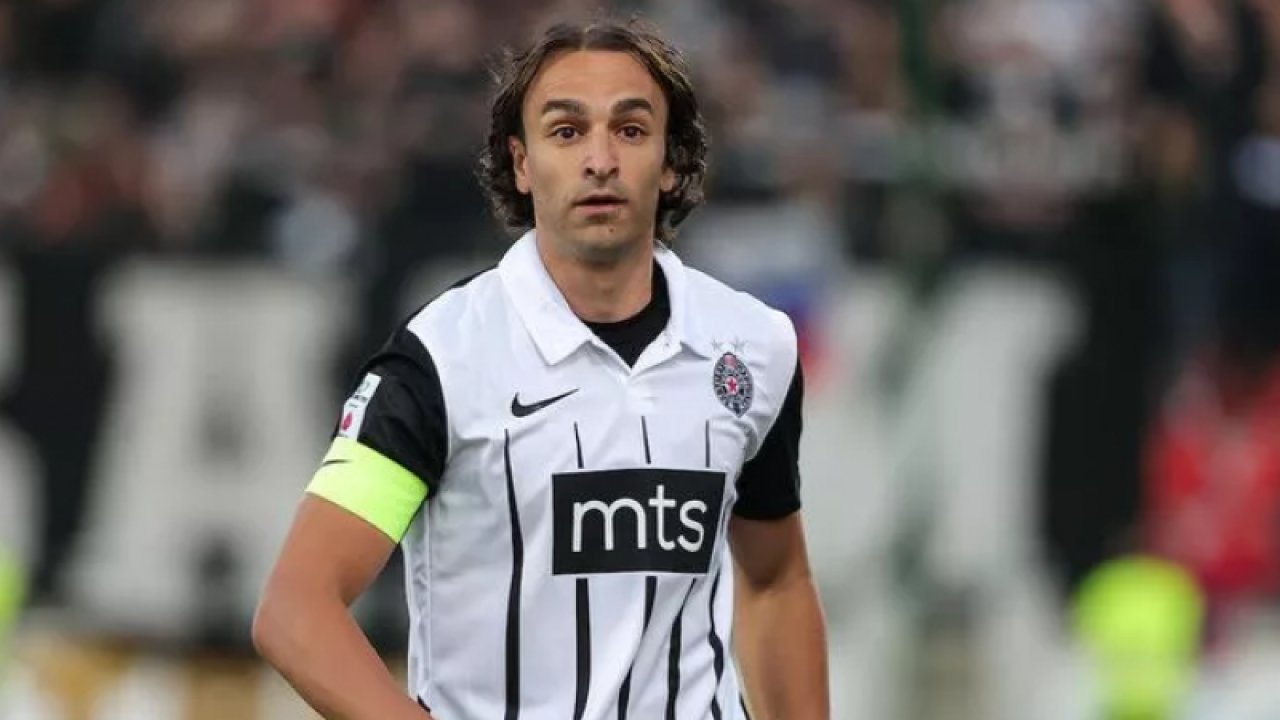 Gaziantep FK’da Lazar Markovic imza aşamasında