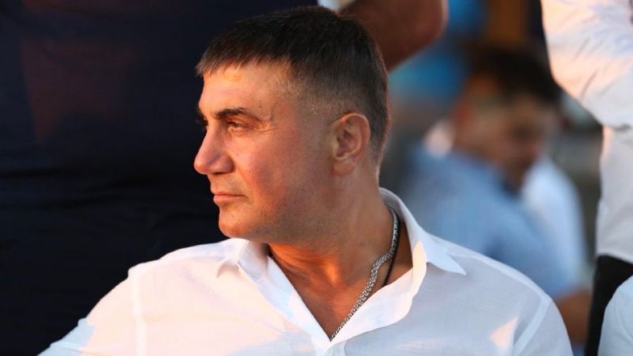 Sedat Peker'le Alakalı Paylaşım Yapan Emre Olur:  Sn. Reis Sedat Peker genel seçimlerden 2 ay evvel açıklamalarda bulunacaktır. Bunun haricinde yapılacak paylaşımlara lütfen itibar etmeyiniz."