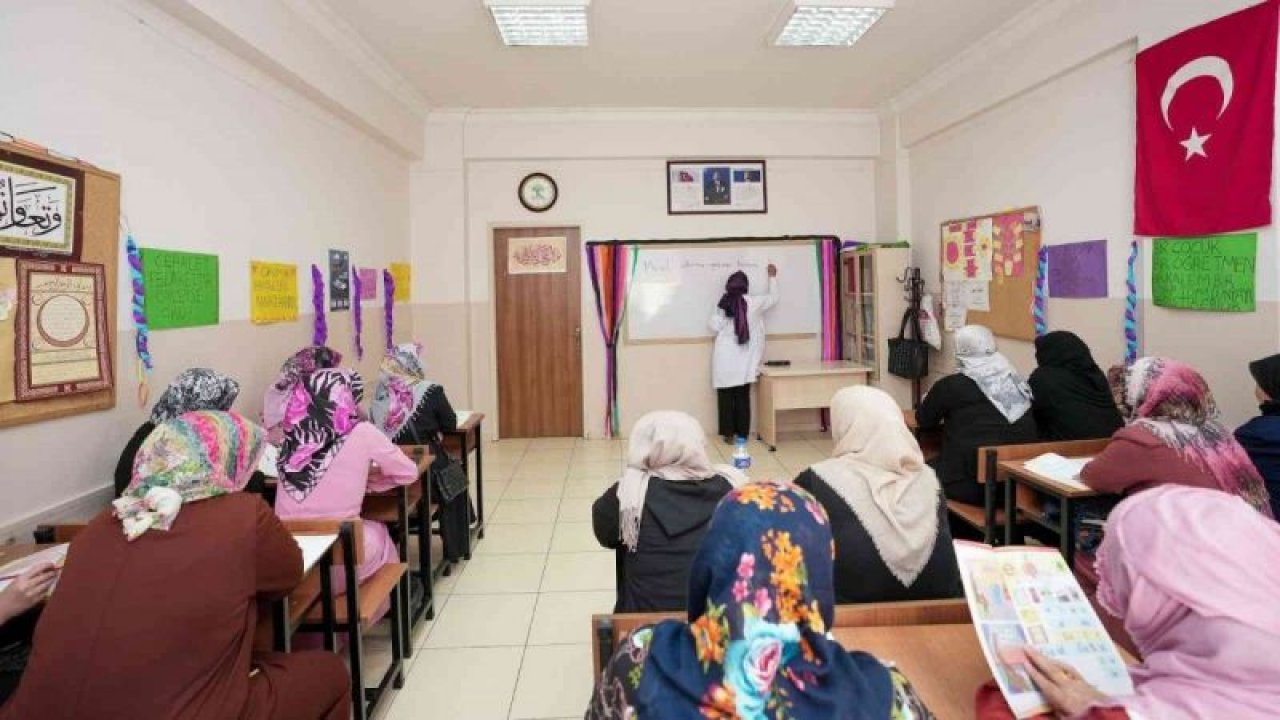 Şehitkamil'de okuma-yazma kurslarıyla kişilere hayallerini gerçekleştirme fırsatı sunuluyor