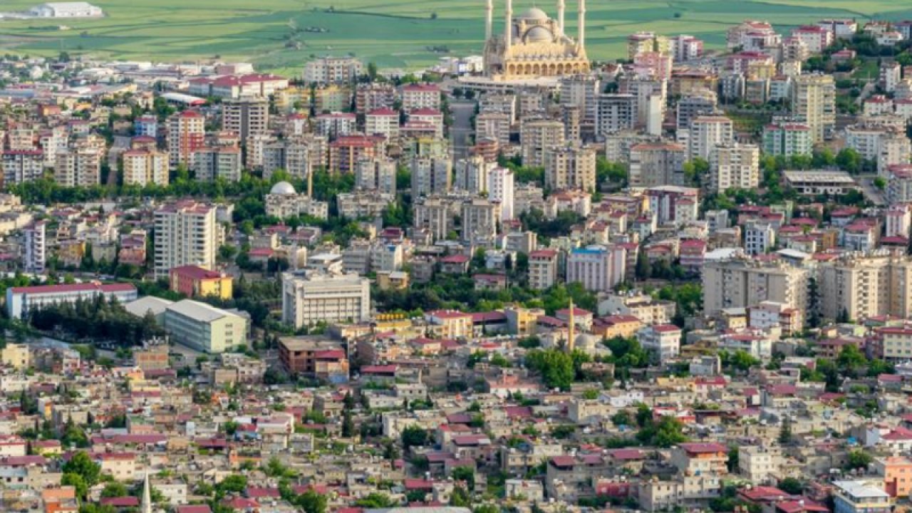 Kahramanmaraş'ta art arda olan depremler korkutuyor... Kahramanmaraş'taki depremlerin oluş saatleri tartışma yarattı