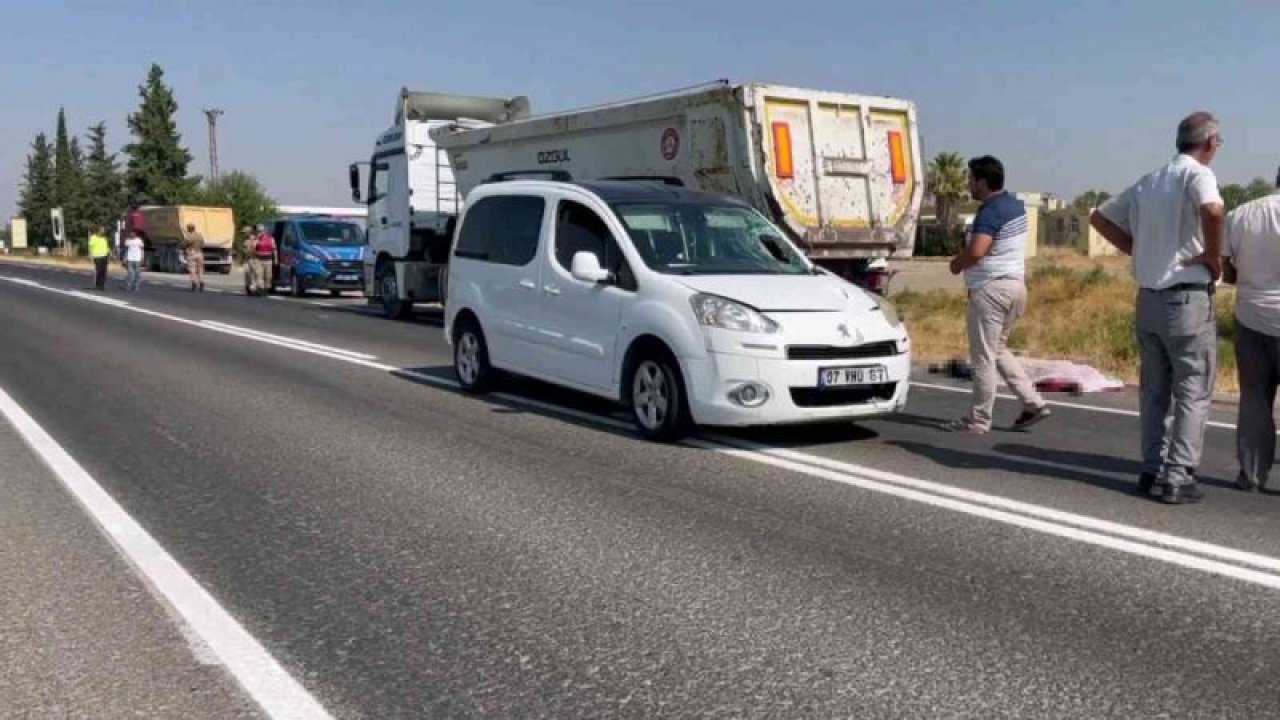 Gaziantep'ten Suruç'a akraba ziyaretine giden kişiye önce hafif ticari araç çarptı,daha sonra ise kamyonun çarpması sonucu feci şekilde hayatını kaybetti