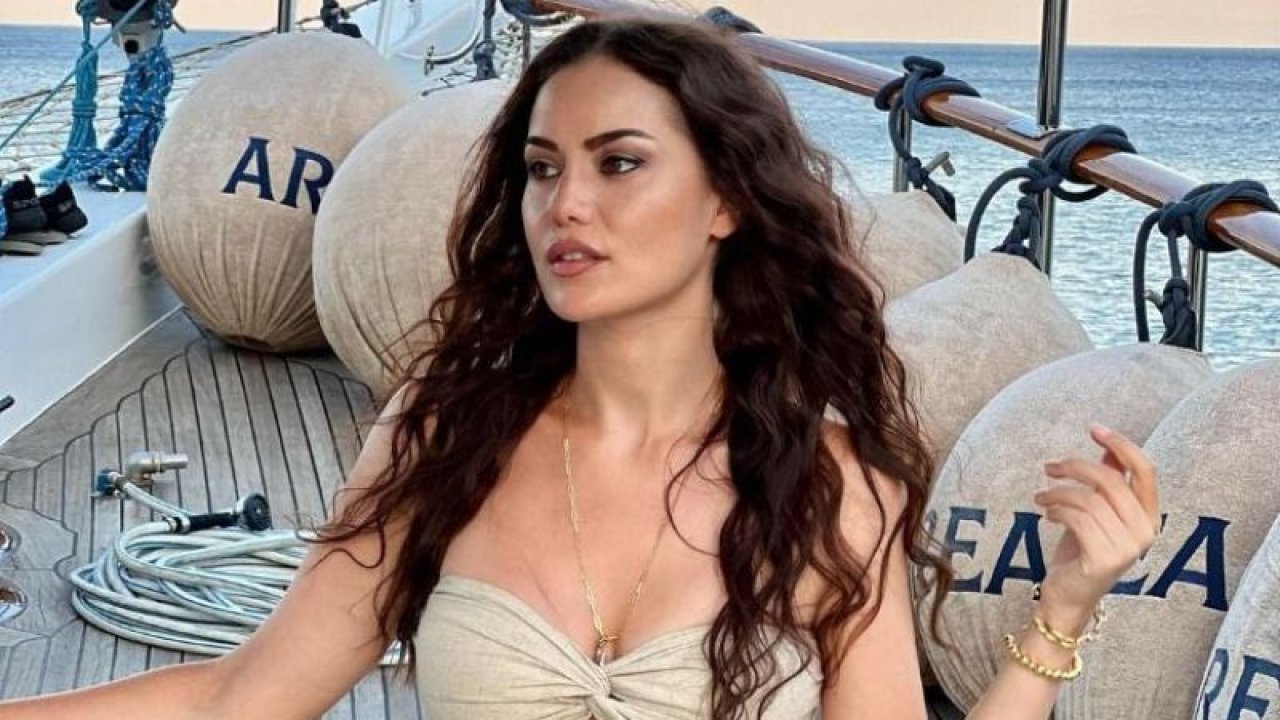 İkinci Kez Bebek Bekleyen Fahriye Evcen ve Burak Özçivit’ten “Ayrılık” İddialarına Yanıt Geldi!