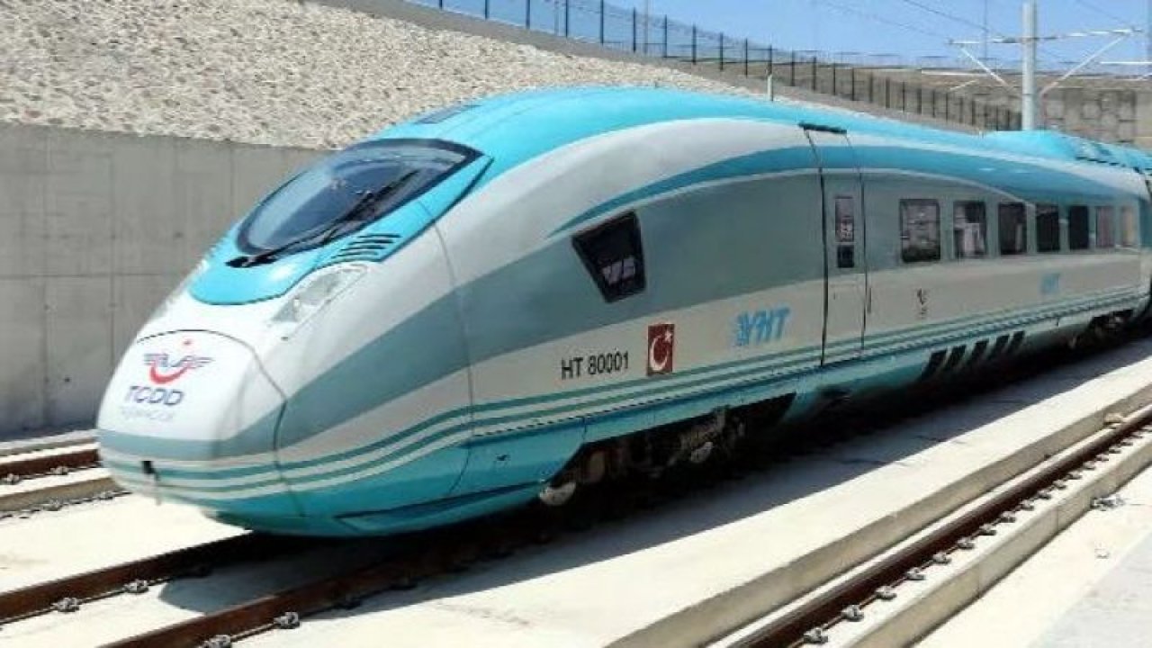 Mersin'den Gaziantep'e uzanan hızlı tren hattında çalışmalar devam ediyor.  Seyahat süresi 6 saat 23 dakikadan 2 saat 15 dakikaya düşecek