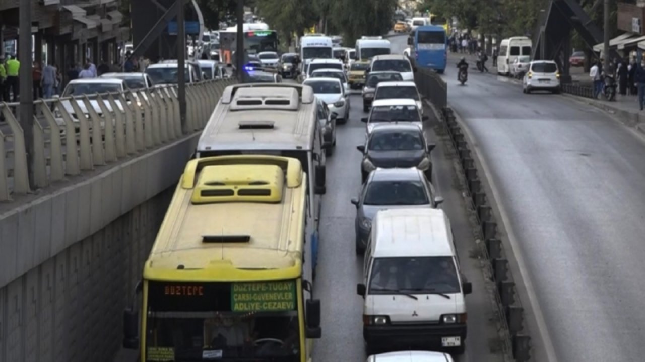 Araç Sigortaları Resmen Uçtu! Sigorta acenteleride dertli, vatandaşlarda dertli! Araç sigortası yapan sayısı yüzde 30 azaldı. Kasko yaptıran sayısı ise iyice düştü