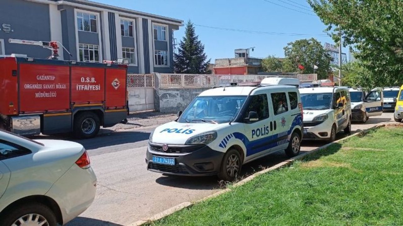 Son Dakika...İşte Detaylar...Gaziantep organize sanayide bir fabrikada patlama meydana geldi! Patlamada 2 işçi hayatını kaybetti.