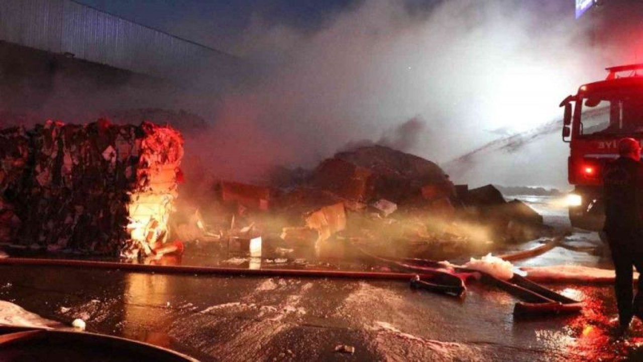 Kahramanmaraş 'KİPAŞ'ta fabrika yangını...Video Haber